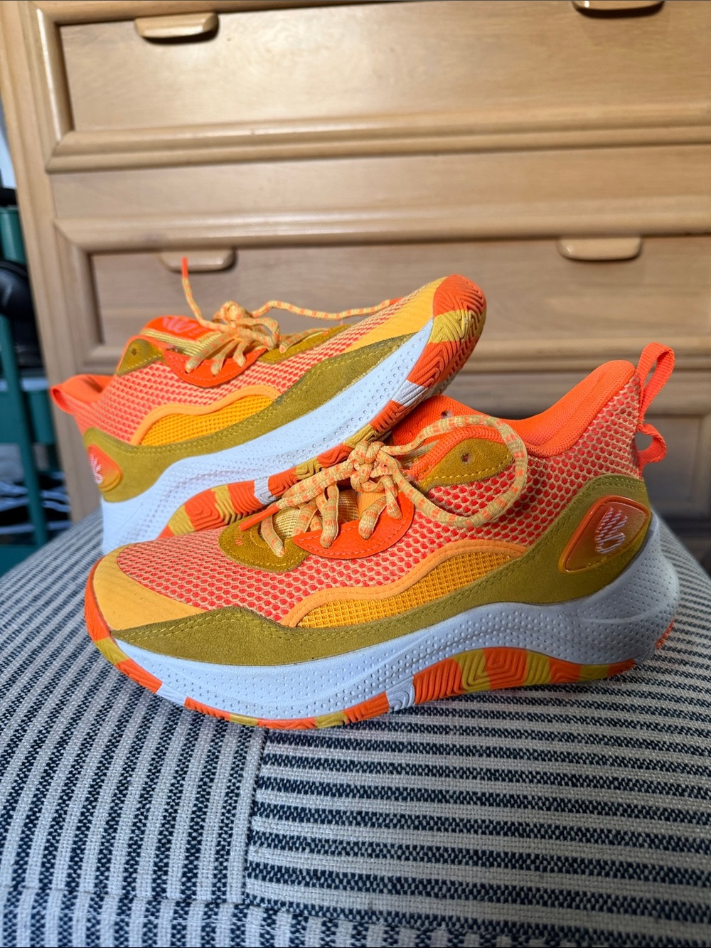 Under Armour Curry 3Z7 basketball shoes size youth 6